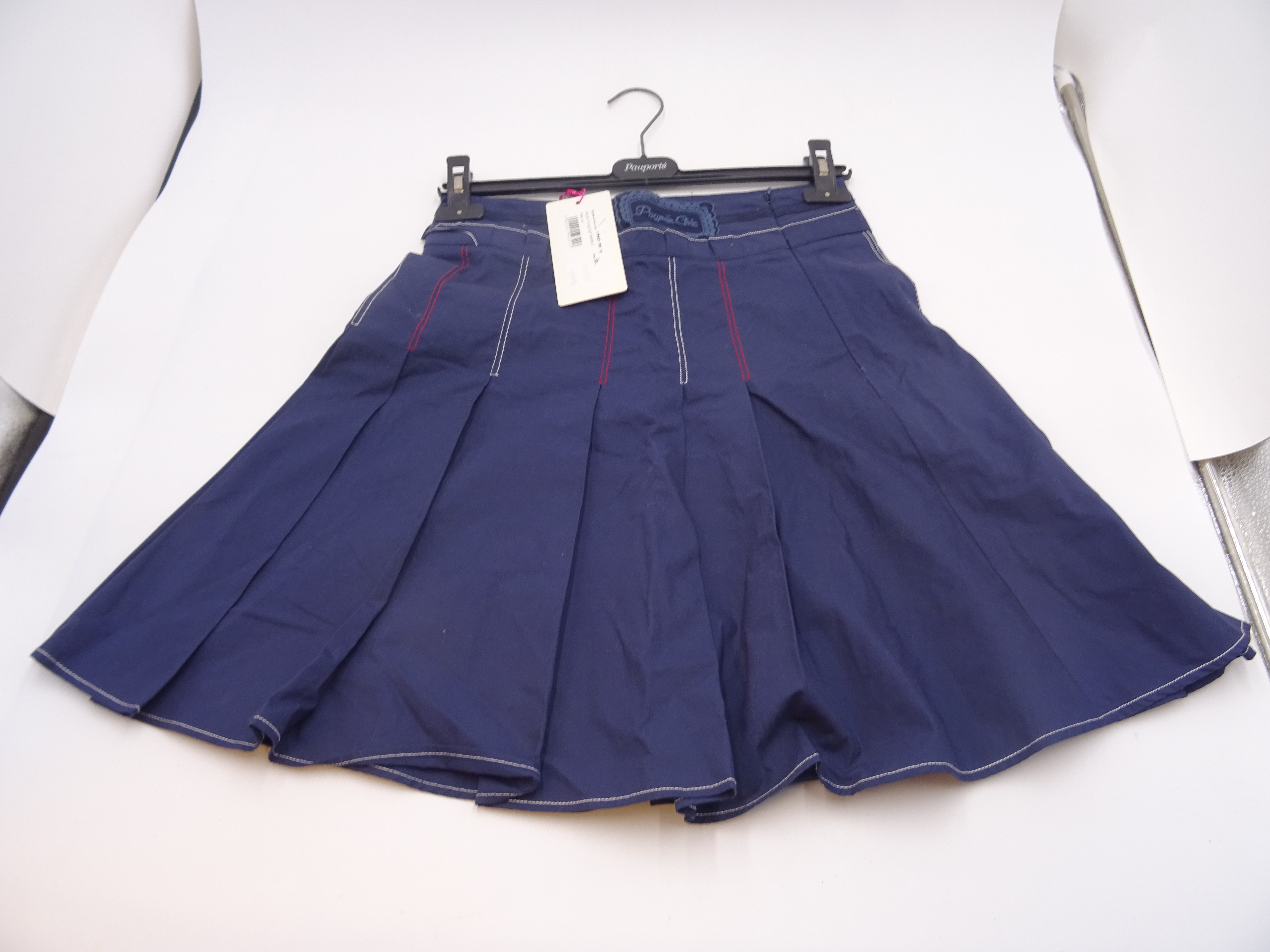 Voir photo 4 de Jupe " Poupée Chic " bleu marine. Jupe " Poupée Chic " bleu marine. Comme neuf - Vue 4 -